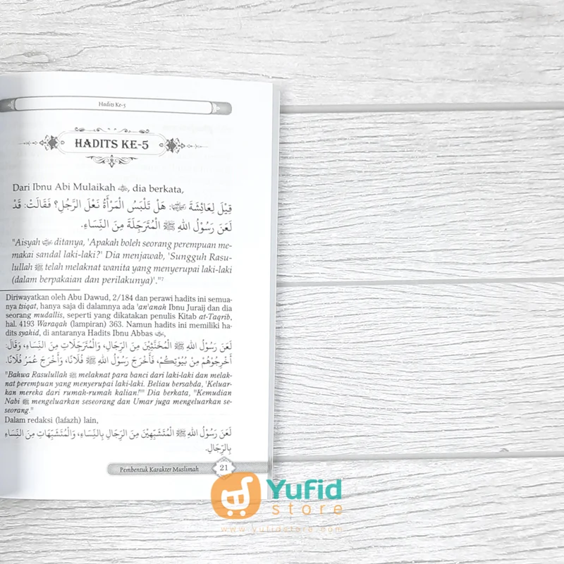 BUKU 40 HADITS PILIHAN PEMBENTUK KARAKTER MUSLIMAH LENGKAP DENGAN PENJELASAN DAN PENJABARAN (DARUL HAQ) - Image 7