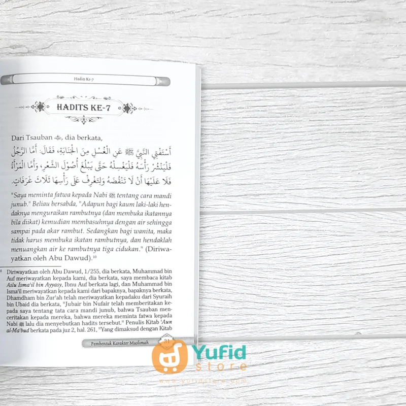 BUKU 40 HADITS PILIHAN PEMBENTUK KARAKTER MUSLIMAH LENGKAP DENGAN PENJELASAN DAN PENJABARAN (DARUL HAQ) - Image 8