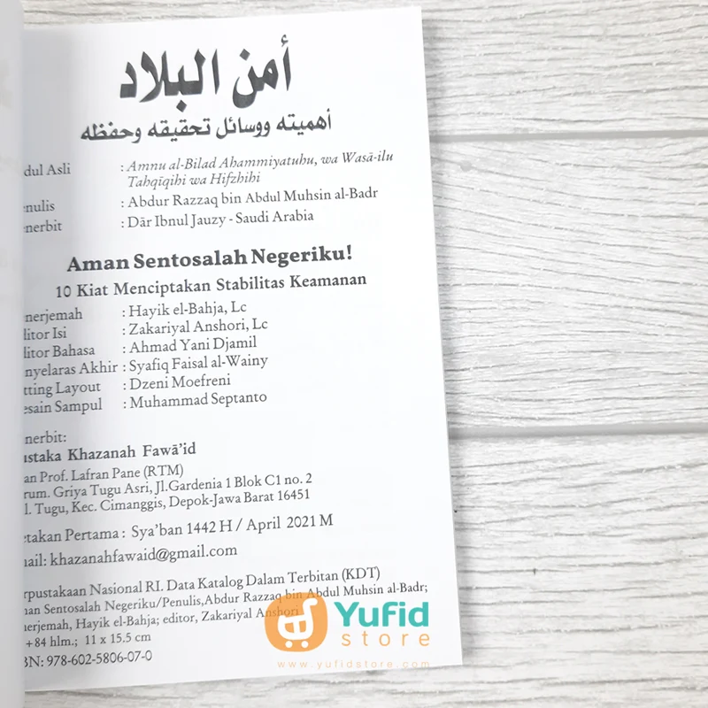 Buku Aman Sentosalah Negeriku - 10 Kiat Menciptakan Stabilitas Keamanan (Khazanah Fawaid) - Image 3