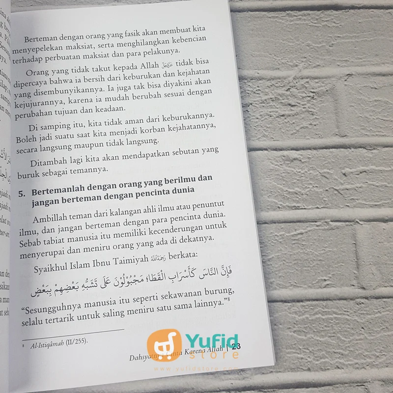 Buku Dahsyatnya Mencintai Karena Allah (Pustaka Imam Asy-Syafii) - Image 7