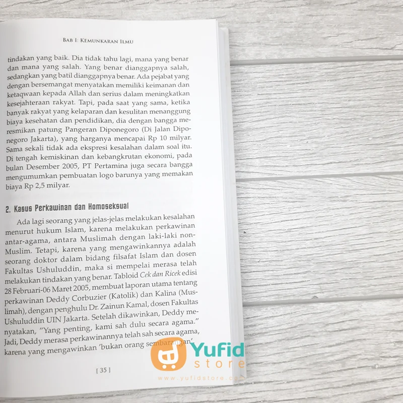 Buku Hegemoni Kristen-Barat Dalam Studi Islam di Perguruan Tinggi (Gema Insani Press) - Image 7