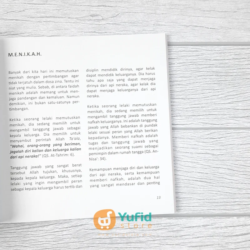 BUKU KETIKA CINTA KAN BERLABUH (SAWO KECIK) - Image 7