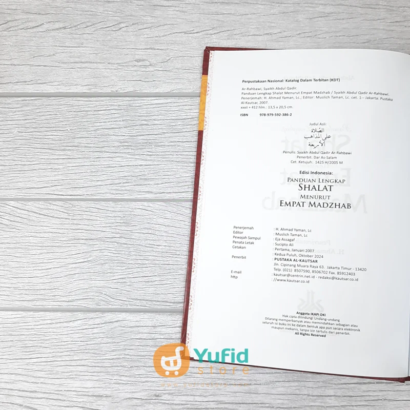 BUKU PANDUAN LENGKAP SHALAT MENURUT EMPAT MADZHAB (PUSTAKA AL-KAUTSAR) - Image 3