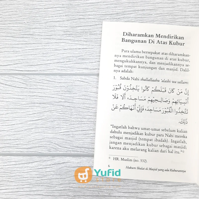 BUKU SAKU HUKUM SHALAT DI MASJID YANG ADA KUBURANNYA (PUSTAKA IBNU UMAR) - Image 5
