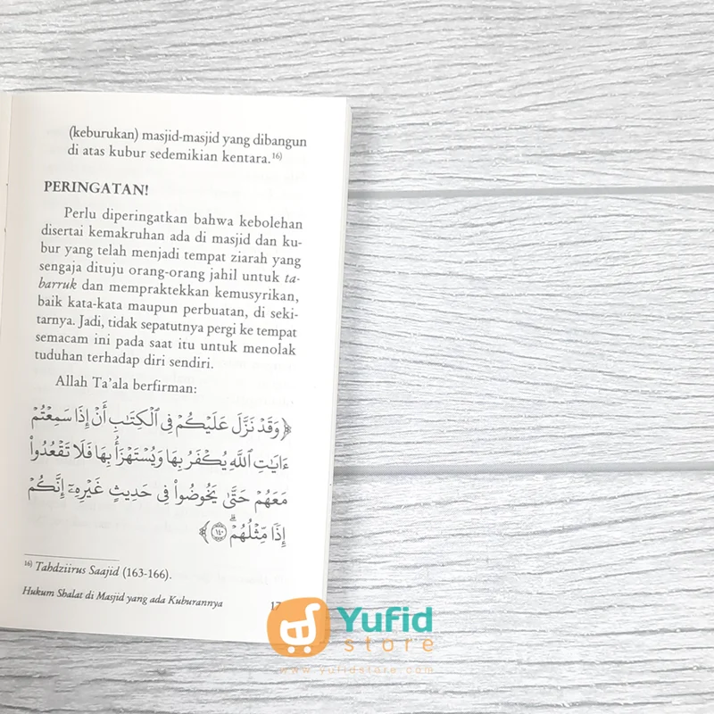 BUKU SAKU HUKUM SHALAT DI MASJID YANG ADA KUBURANNYA (PUSTAKA IBNU UMAR) - Image 7